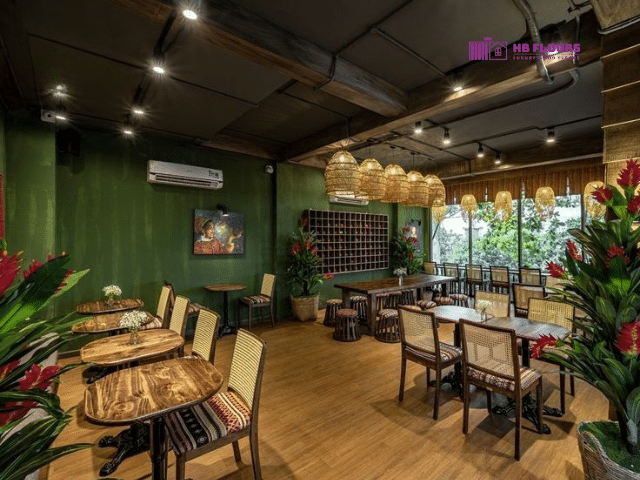 Sàn gỗ tự nhiên cho quán cafe tương thích với nhiều phong cách nội thất vintage, organic...