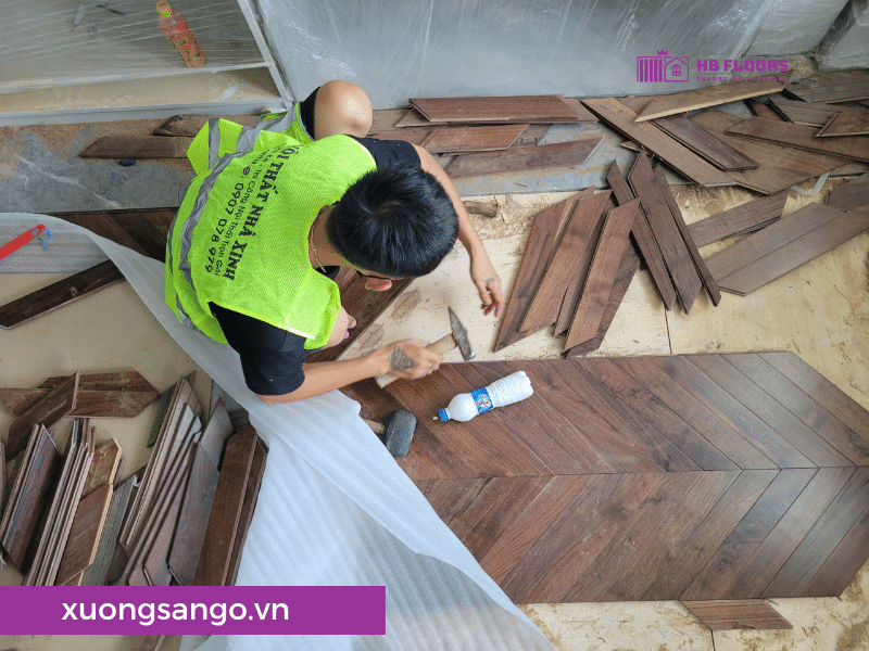 Lắp Đặt Thi Công Sàn Gỗ Tự Nhiên Cao Cấp Trọn Gói Tại Quận 2, TP.HCM 8 Quy trình thi công sàn gỗ tự nhiên cao cấp tại Sàn Gỗ Nhà Xinh