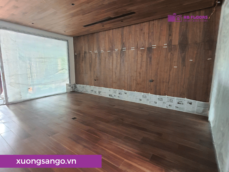Hoàn thiện thi công trần, tường và sàn gỗ walnut cho biệt thự tại Vũng Tàu